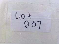 WHITE TOP FREEZER REFRIGERATOR