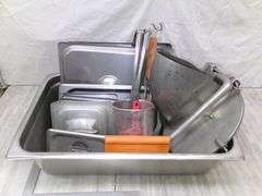 STAINLESS STEEL PAN W/ ASSORTED KITCHEN ITEMS