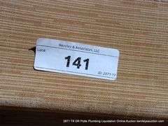 LOT: FOLDING LAWN CHAIRS