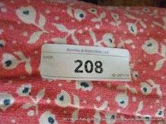 LOT: KITCHEN HAND TOWELS AND OVEN MITTS