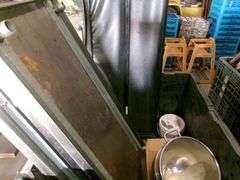 CRATE OF MISC. KITCHEN ITEMS, CONTENTS ONLY