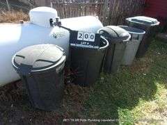 LOT: (5) 32 GALLON TRASHCANS