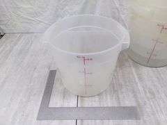 MEASURING BUCKET, QTY 8