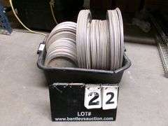 BLACK TOTE W/ PIZZA PANS