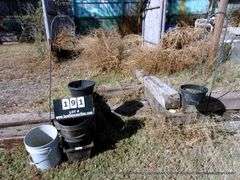 LOT: FLOWER POTS & FLOWER POT HANGERS