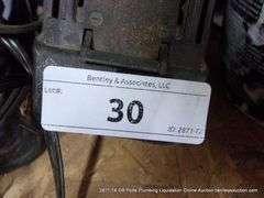 LOT: BATTERIES, NAILS, CLOBBER, ETC