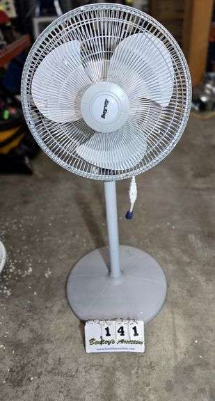 RINKING OSCILLATING AREA FAN
