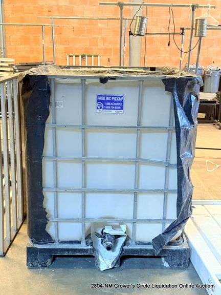 275 GALLON IBC CAGED PLASTIC POLY TOTE