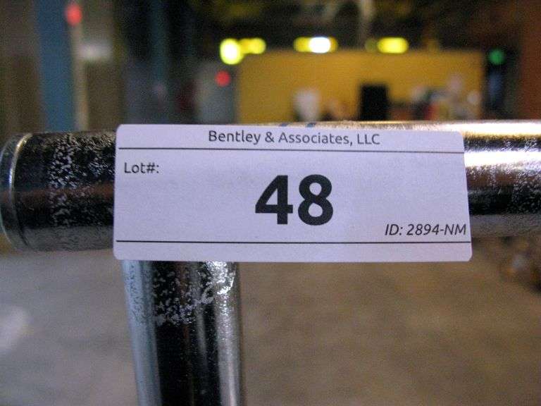 METAL CLOTHING RACK ON WHEELS