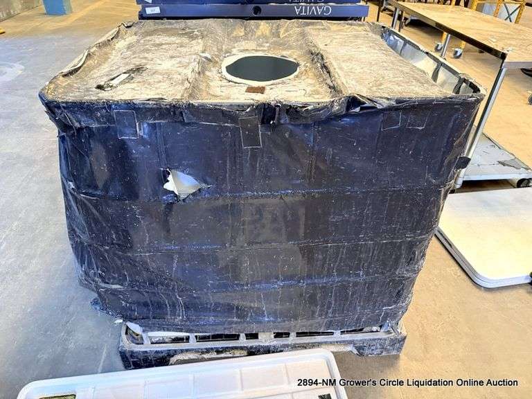 275 GALLON IBC CAGED PLASTIC POLY TOTE