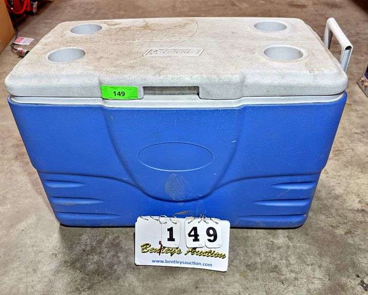 COLEMAN COOLER W/ MISC. TABLE CLAMPS AND PARTS
