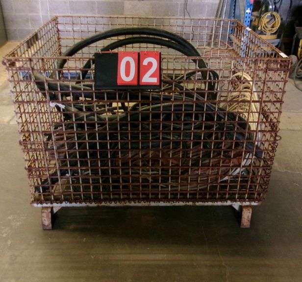 SMALL BASKET: MISC COPPER WIRE - CONTENTS ONLY - NET WEIGHT 569 LBS