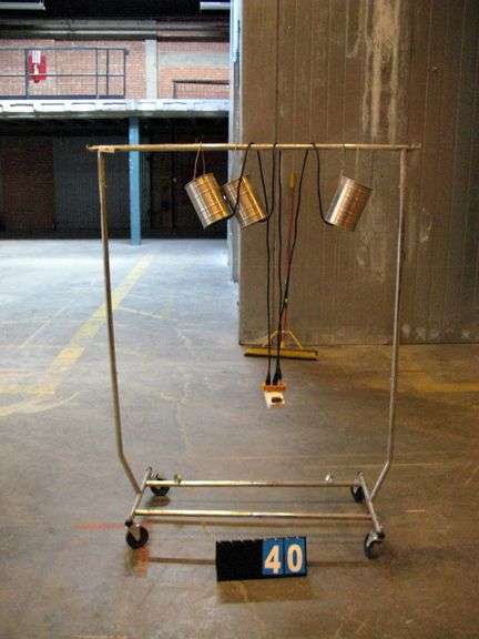 CLOTHING RACK ON WHEELS