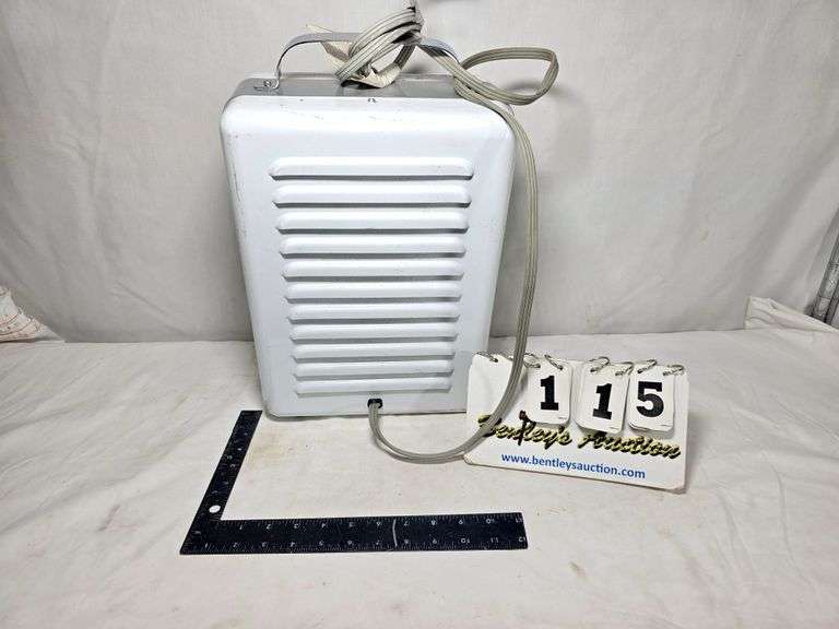 DAYTON SPACE HEATER, 3VU33A