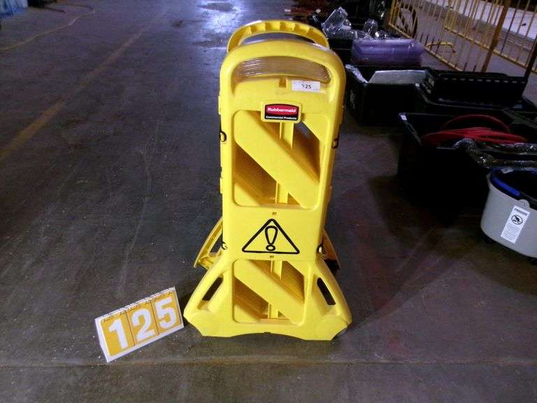 COMMERCIAL PORTABLE SAFETY BARRIER