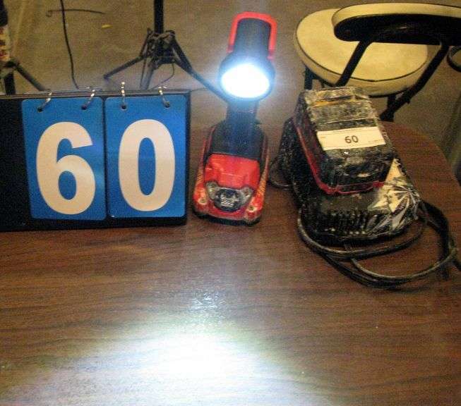 CRAFTSMAN 20V CORDLESS DRILL LIGHT W/ CHARGER