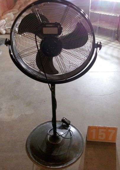 UTILITECH 20IN. PEDESTAL FAN