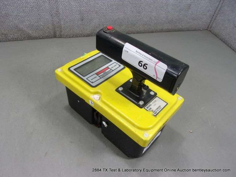 VICTOREEN MODEL: 450 SURVEY COUNT RATE METER