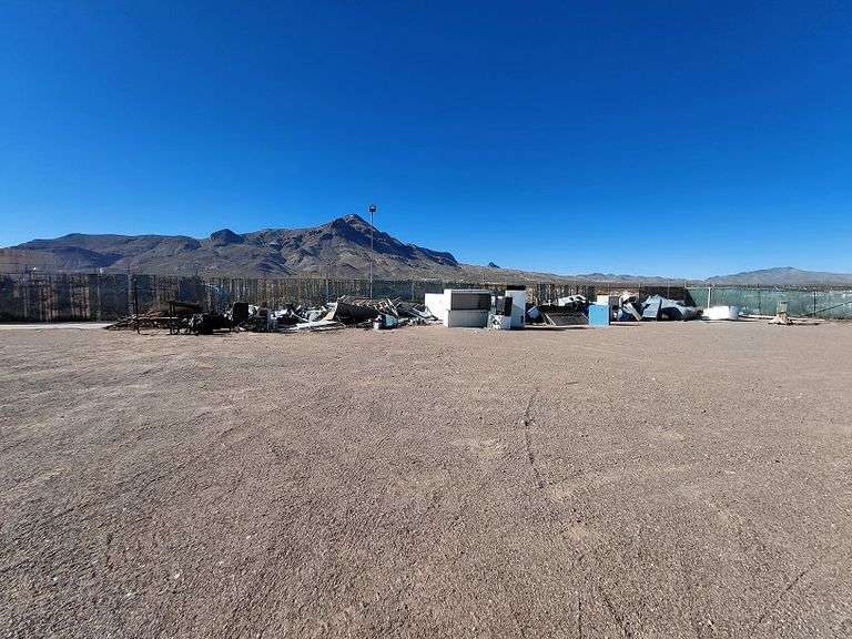 LOT: PROPERTY YARD SCRAP METAL "$1000 DEPOSIT - LOT 3" - **BUYER IS RESPONSIBLE FOR ALL COST**
