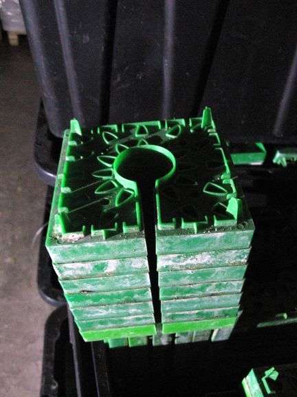 BLACK TOTES W/ TOP FEED IRRIGATION CAPS, QTY 6