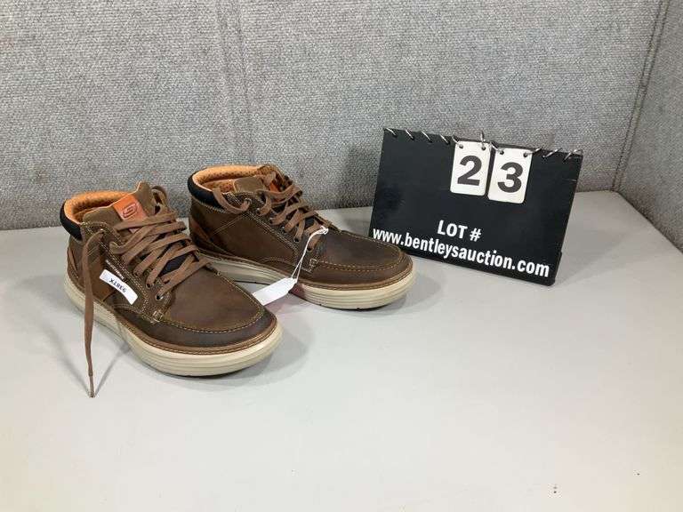 SKECHERS LEATHER/SYNTHETIC SHOE, SIZE 9.5