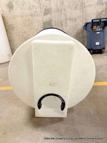 CONE BOTTOM TANK W/ STAND