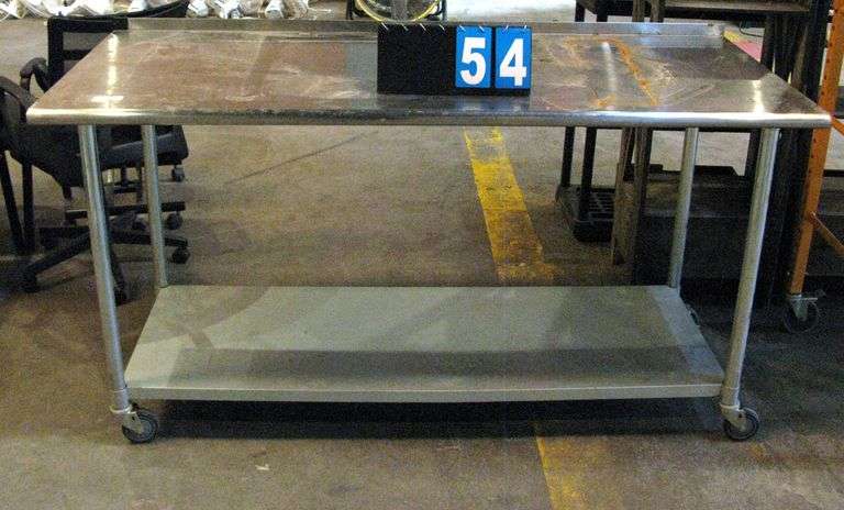 STAINLESS STEEL TABLE, 5X3X3
