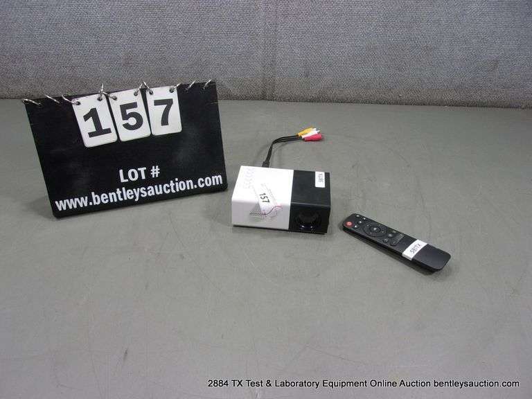 ULTRA COMPACT LED VIDEO PROJECTOR