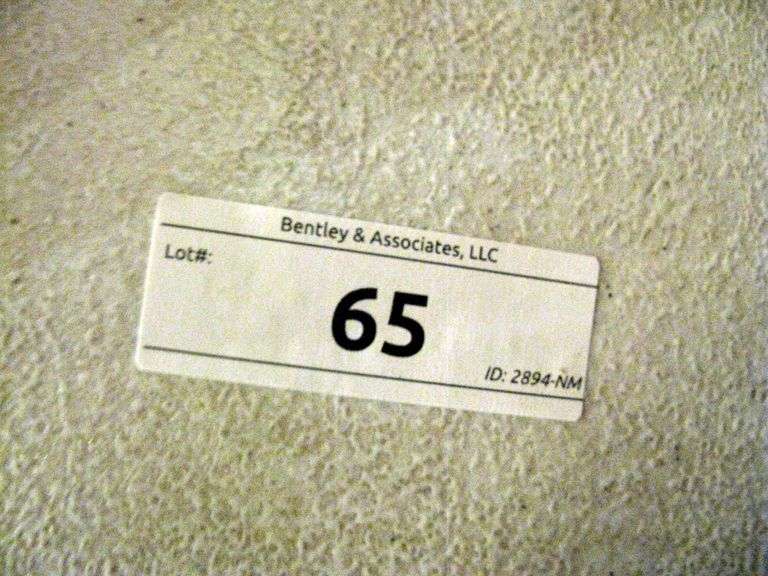 WHITE PLASTIC FOLDING TABLE