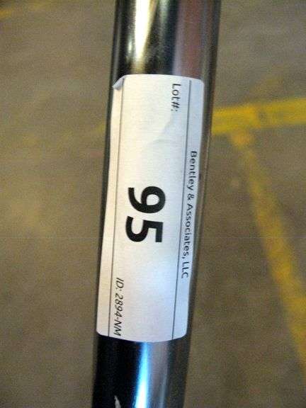 BLACK ADJUSTABLE GARMENT RACKS