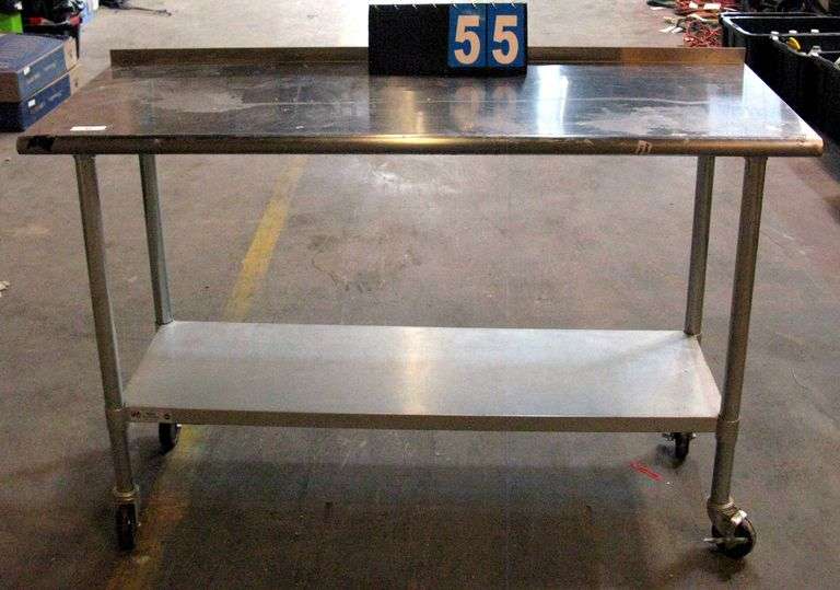 STAINLESS STEEL TABLE, 5X3X3