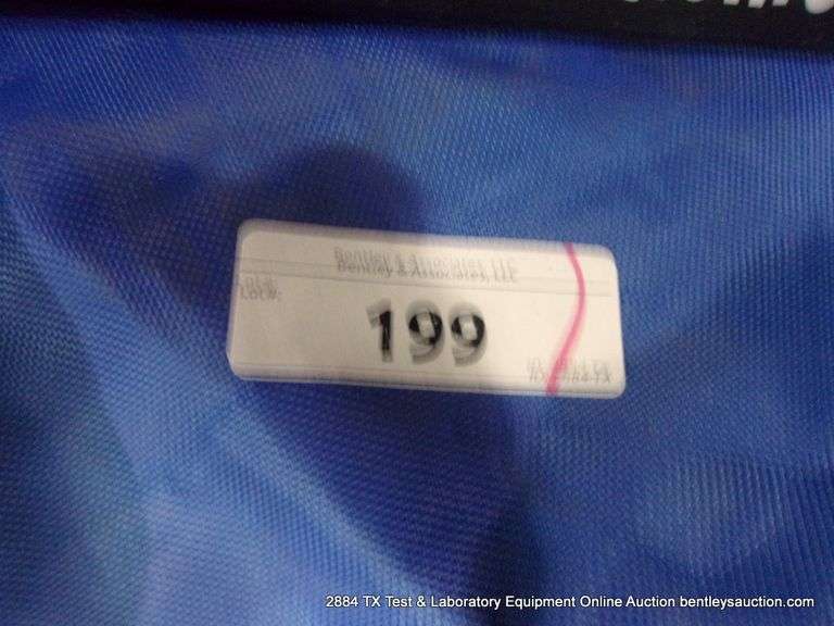 LOT: ASSORTED BLUE CANVAS EQUIPMENT BAGS