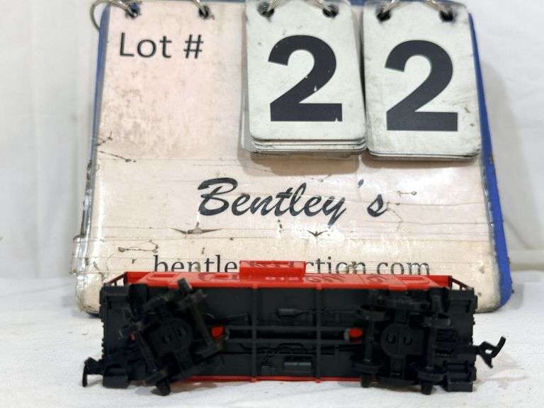 MODEL POWER HO-SCALE 9125 RED SAFETY CABOOSE