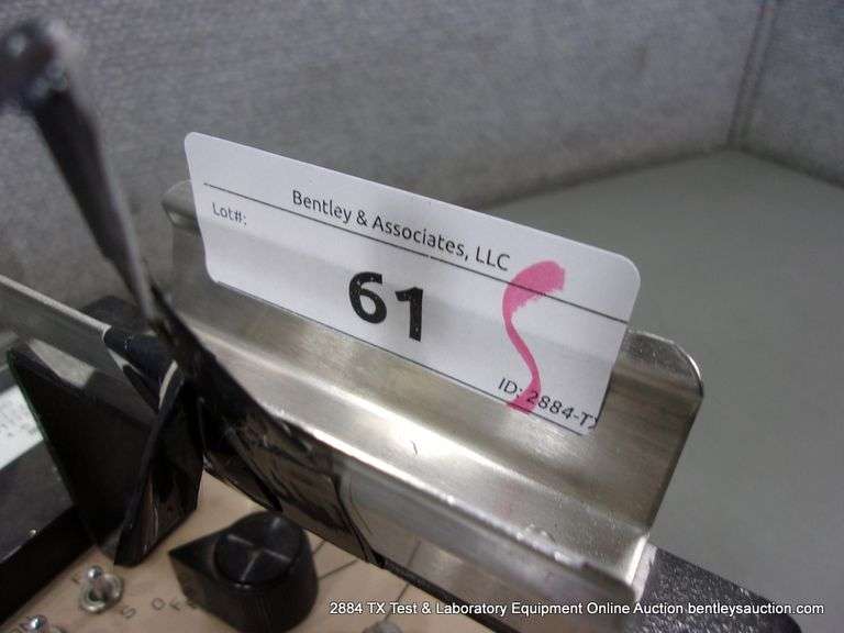 LUDLUM MEASUREMENTS MODEL: 12 SURVEY COUNT RATE METER