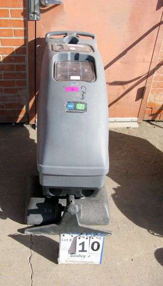 TENNANT EX-SC-1020 SELF-CONTAINED CARPET EXTRACTOR