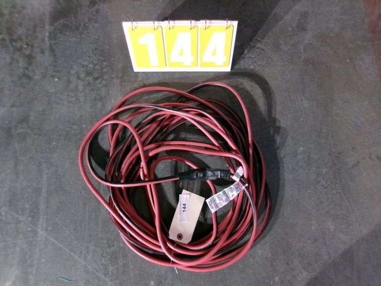 BLACK/RED EXTENSION CORD