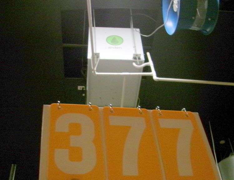 ANDEN INDUSTRIAL DEHUMIDIFIER - **BUYER IS RESPONSIBLE FOR REMOVING FROM CEILING! SEE ADDITIONAL NOT