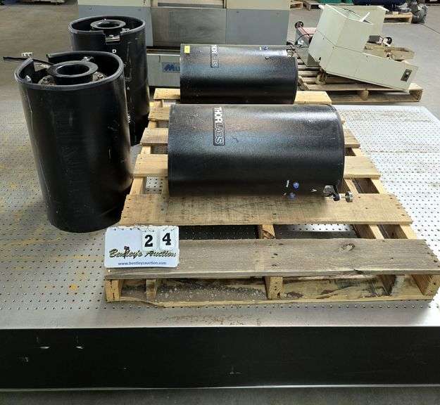 THORLABS OPTICAL TABLE ISOLATOR, QTY 4