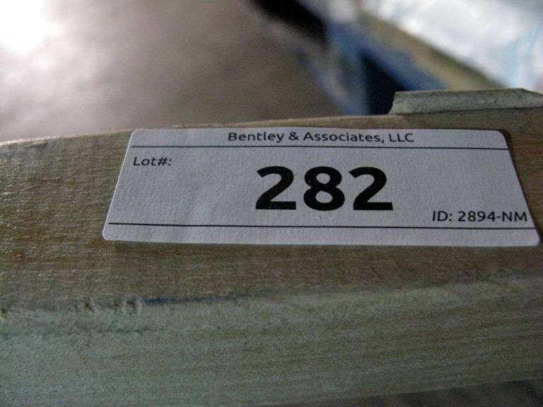 TRUE TEMPER SINGLE WHEELED WHEELBARROW