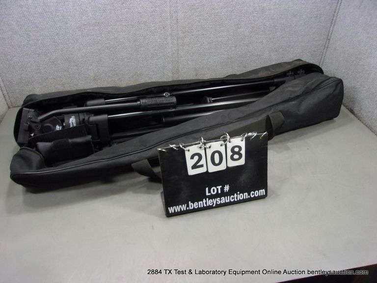 DAVIS & STANFORD COMMERCIAL TRI-POD