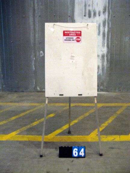 METAL TRI-POD SIGN BOARD