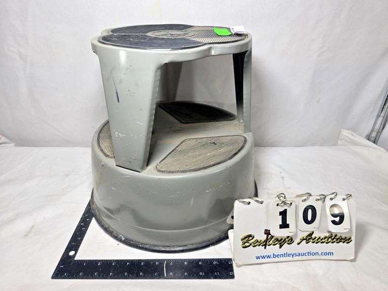 KIK STEP FOOTSTOOL