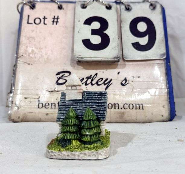 RGA 1992 CHURCH FIGURINE