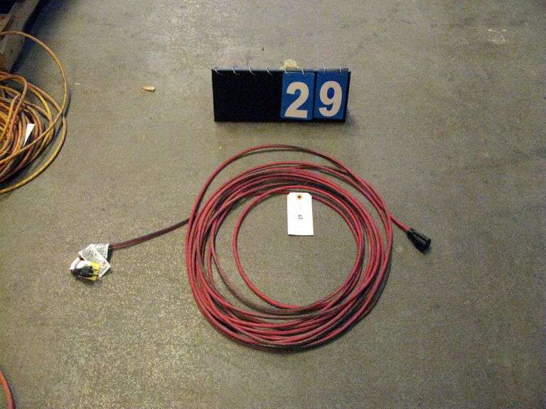 BLACK & RED EXTENSION CORD