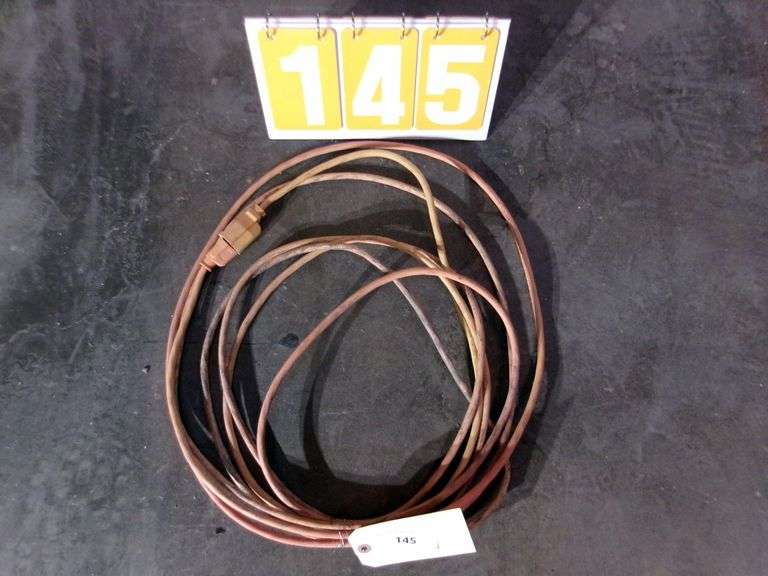 ORANGE EXTENSION CORD