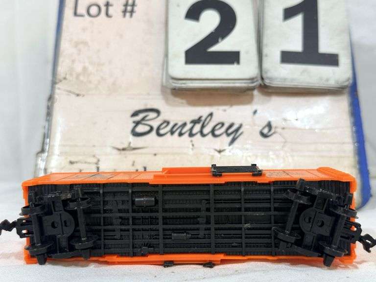 MODEL POWER HO-SCALE MAINE CENTRAL RAILROAD BOX CAR 40'