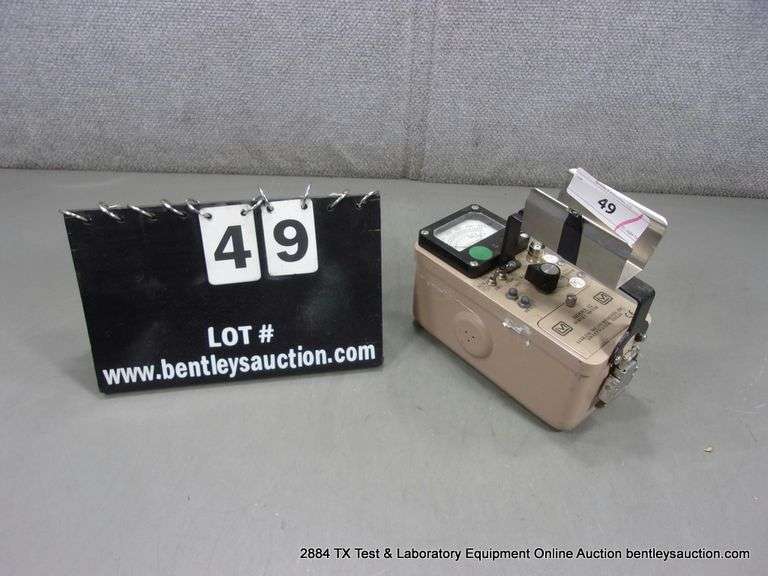 LUDLUM MEASUREMENTS MODEL: 12 SURVEY COUNT RATE METER