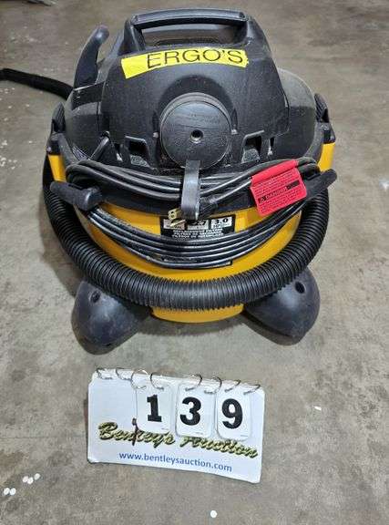 SHOP-VAC 6 GALLONS- MISSING ATTACHMENTS!
