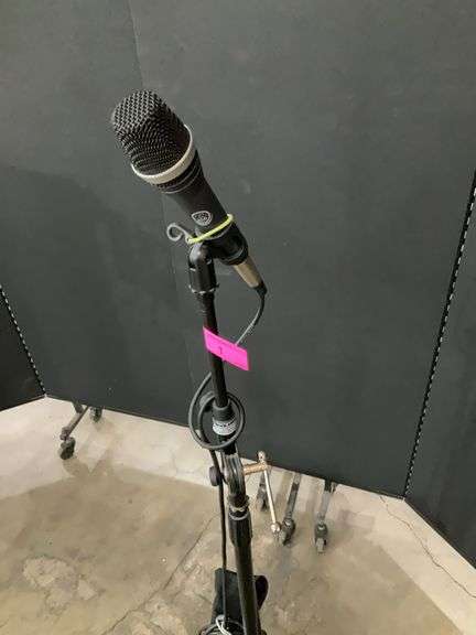 PROLINE MICROPHONE STAND AND AKG MICROPHONE