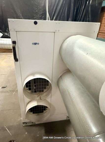 KWIKOOL PORTABLE COOLING SYSTEM - **BUYER IS RESPONSIBLE FOR REMOVING FROM THE FLOOR! SEE ADDITIONAL